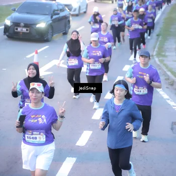 Runner Photo 8252051