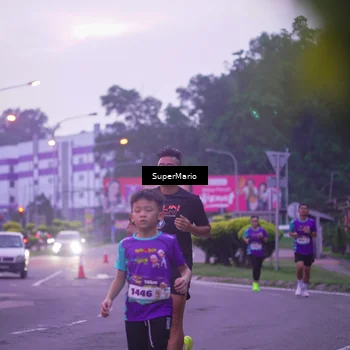 Runner Photo 8252061