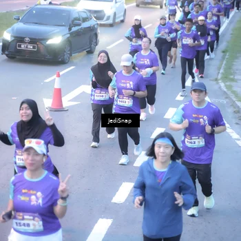 Runner Photo 8252068