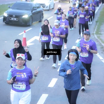 Runner Photo 8252069