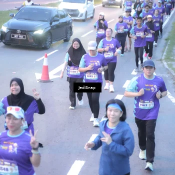 Runner Photo 8252077