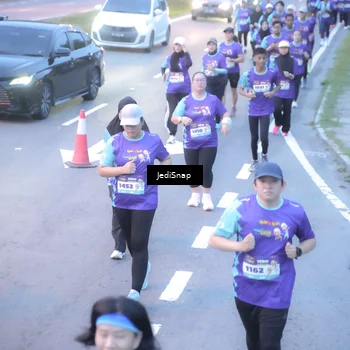 Runner Photo 8252083
