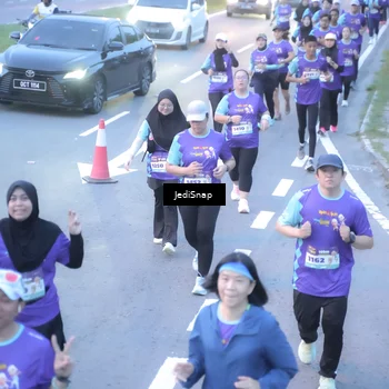 Runner Photo 8252117