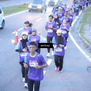 Runner Photo 8252200