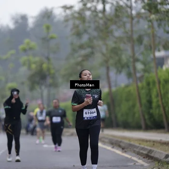 Runner Photo 8252263
