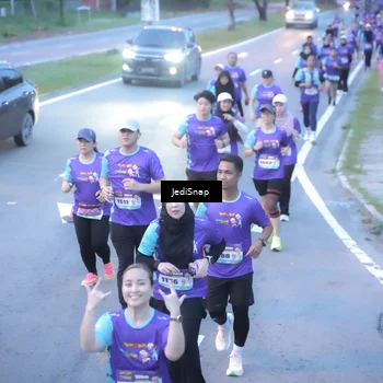 Runner Photo 8252298