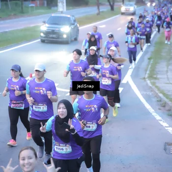Runner Photo 8252312