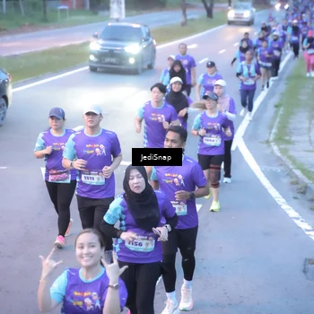 Runner Photo 8252340