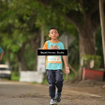 Runner Photo 8252389