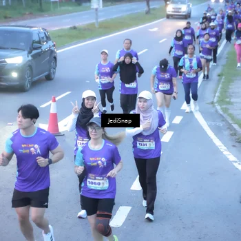 Runner Photo 8252399