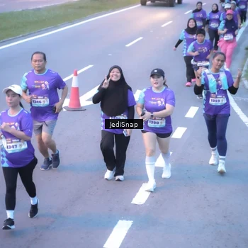 Runner Photo 8252613