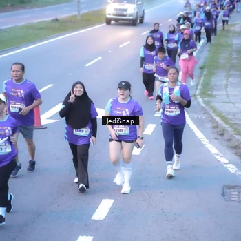 Runner Photo 8252663