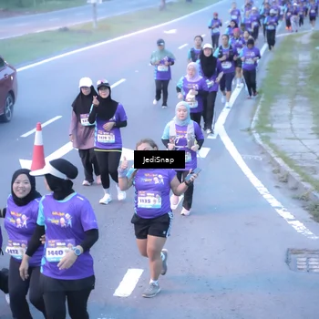 Runner Photo 8252896