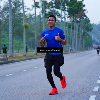 Runner Photo 8252901