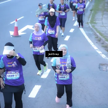 Runner Photo 8253008