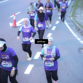 Runner Photo 8253026