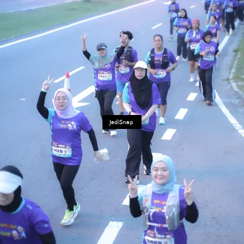 Runner Photo 8253073