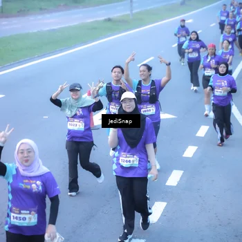 Runner Photo 8253092