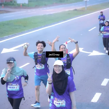 Runner Photo 8253139
