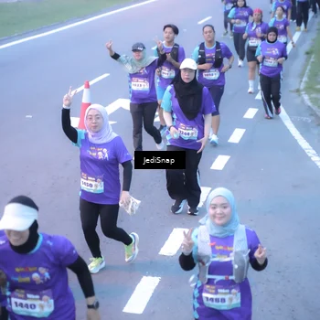 Runner Photo 8253177
