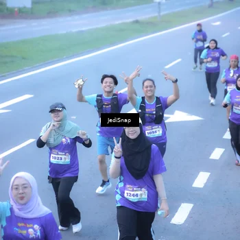 Runner Photo 8253198