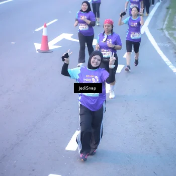 Runner Photo 8253203