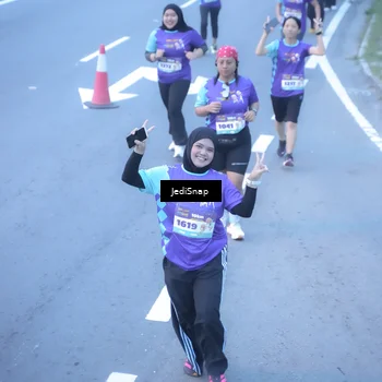 Runner Photo 8253221