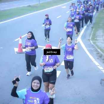 Runner Photo 8253224