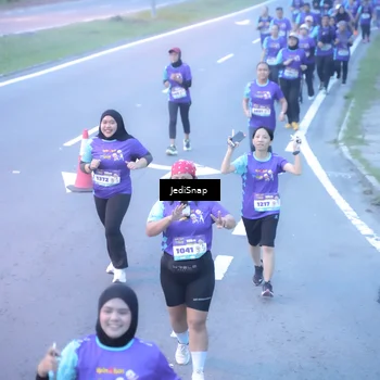 Runner Photo 8253235