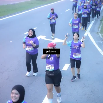 Runner Photo 8253240