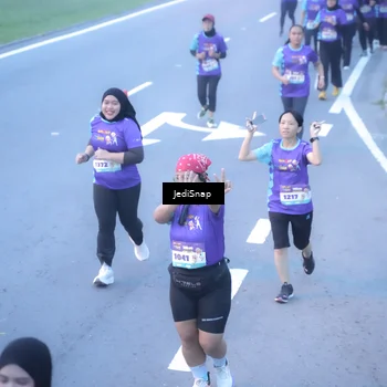 Runner Photo 8253253