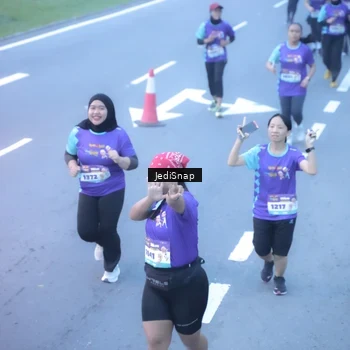 Runner Photo 8253285
