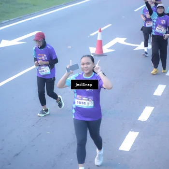 Runner Photo 8253332