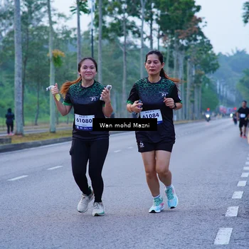 Runner Photo 8253346