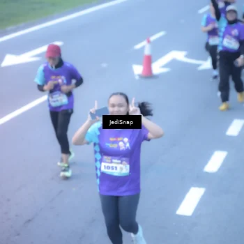 Runner Photo 8253350