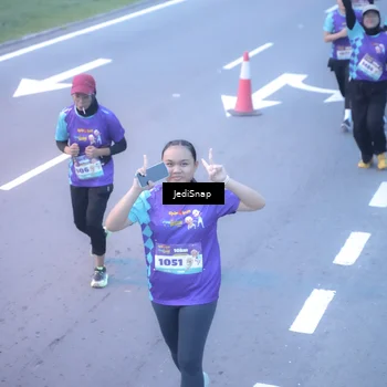 Runner Photo 8253363