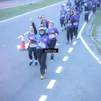 Runner Photo 8253365