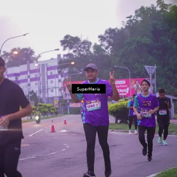 Runner Photo 8253371