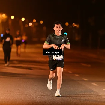 Runner Photo 8253375