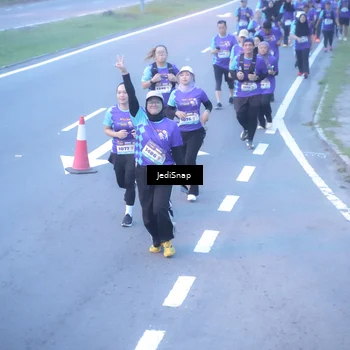 Runner Photo 8253378