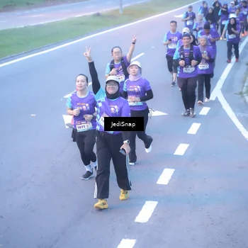 Runner Photo 8253383