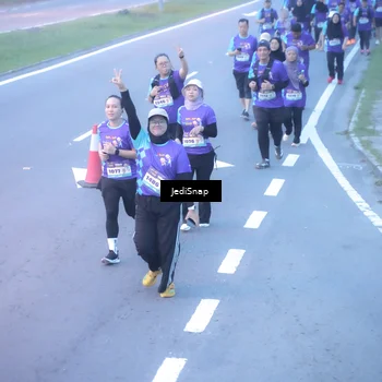 Runner Photo 8253384