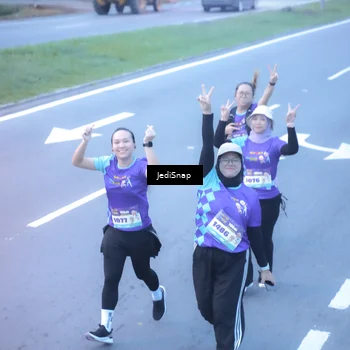 Runner Photo 8253404