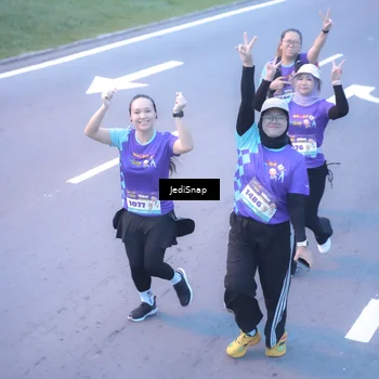 Runner Photo 8253406