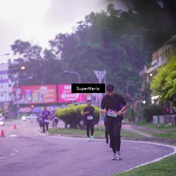 Runner Photo 8253411
