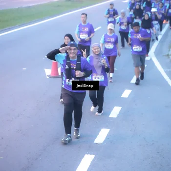 Runner Photo 8253435