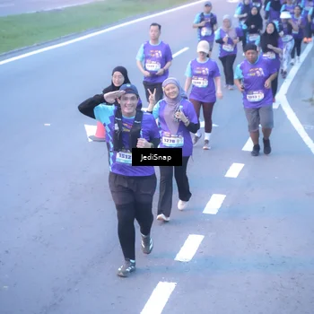 Runner Photo 8253440