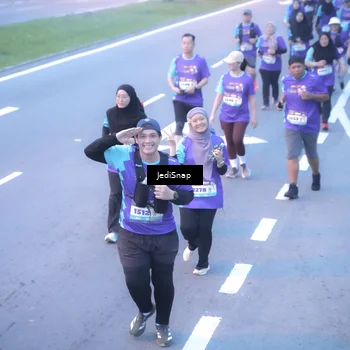 Runner Photo 8253454
