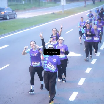 Runner Photo 8253472