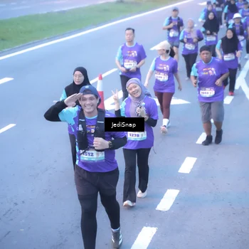 Runner Photo 8253474